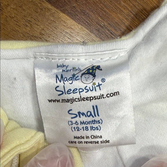 Baby Merlin’s Magic Sleepsuit in Soft small 3-6 mos - Picture 2 of 6